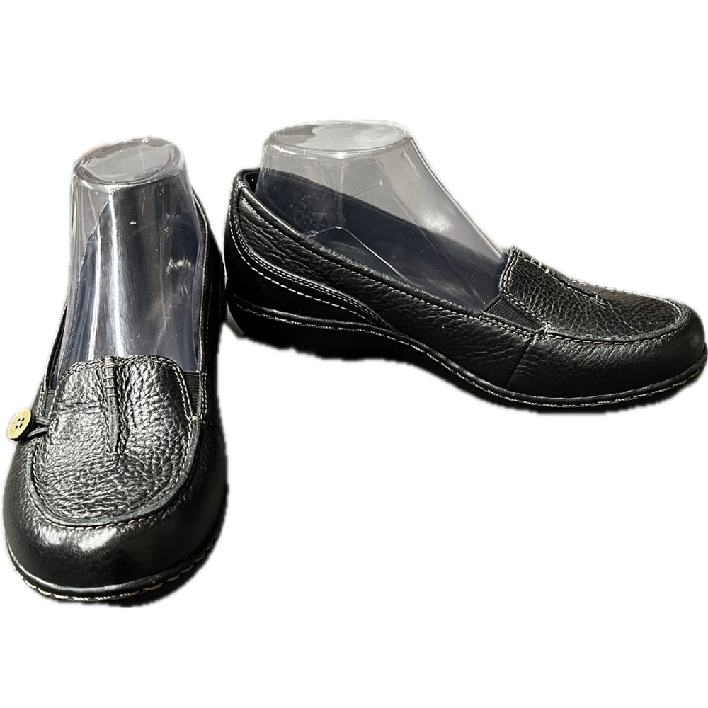 Clark’s Ashley Scurry Slip/on Black Leather Loafers Button Accents Like New 7 - Picture 9 of 16
